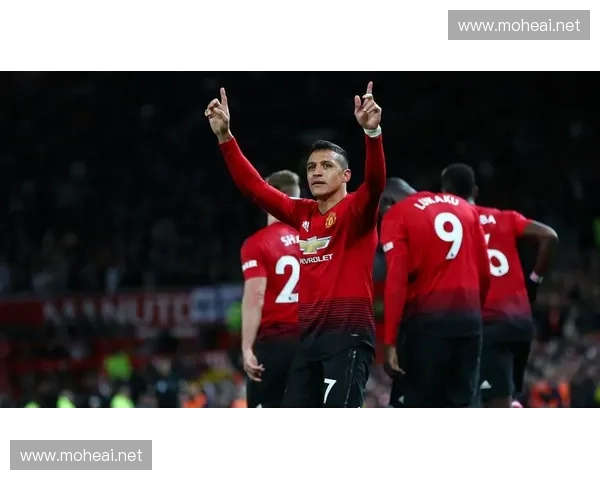 曼联时隔多年再登欧洲之巅荣耀加冕欧联杯冠军再现红魔辉煌